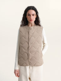 Жилет пісочний '26